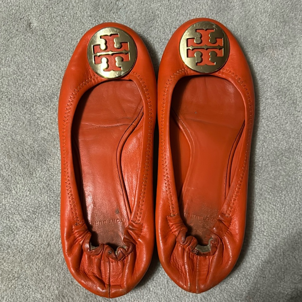 Orange Tori Burch flats great condition slightly worn !